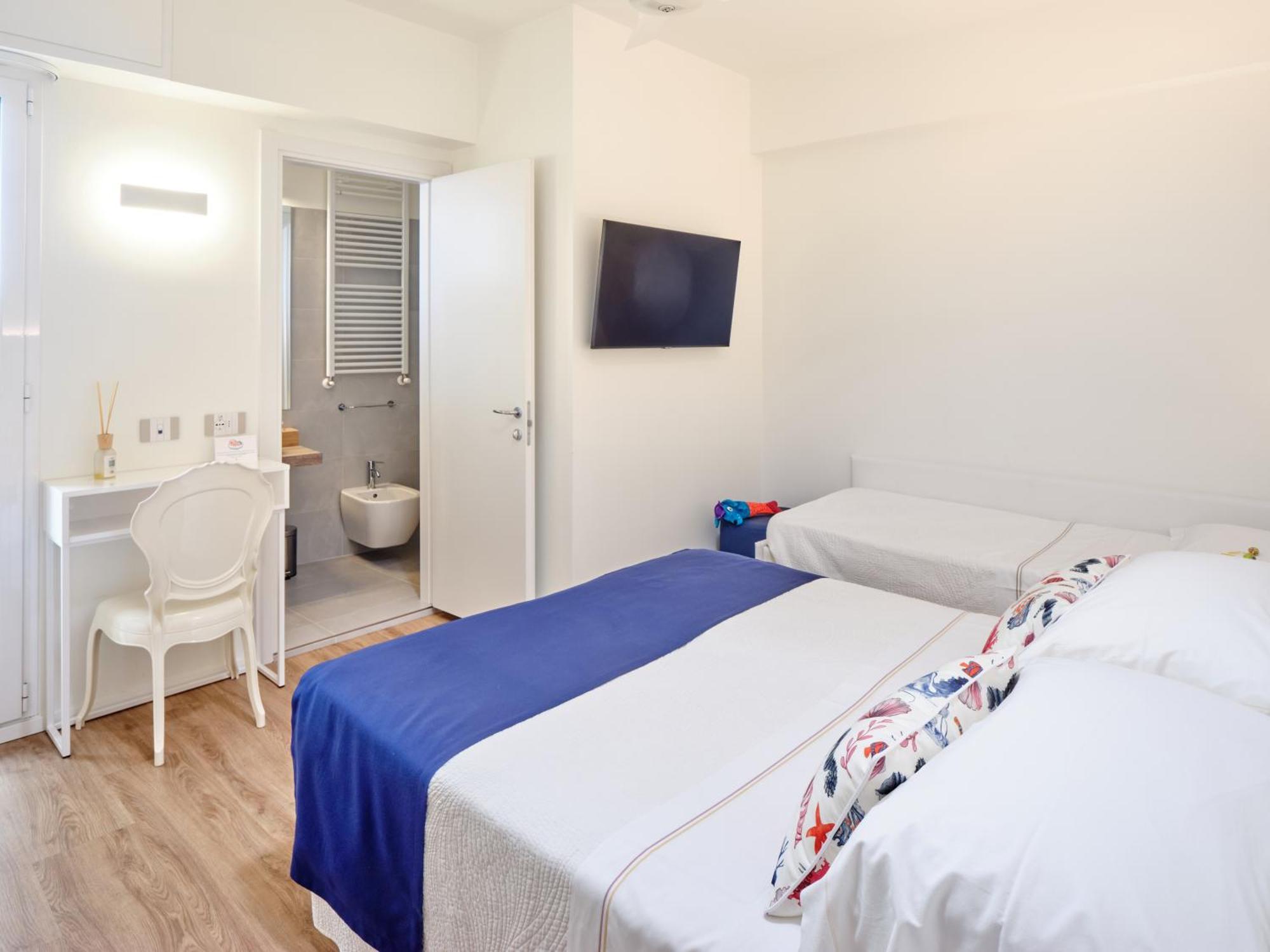 Una Hotels Imperial Beach Hotel มาร็อตตา ภายนอก รูปภาพ