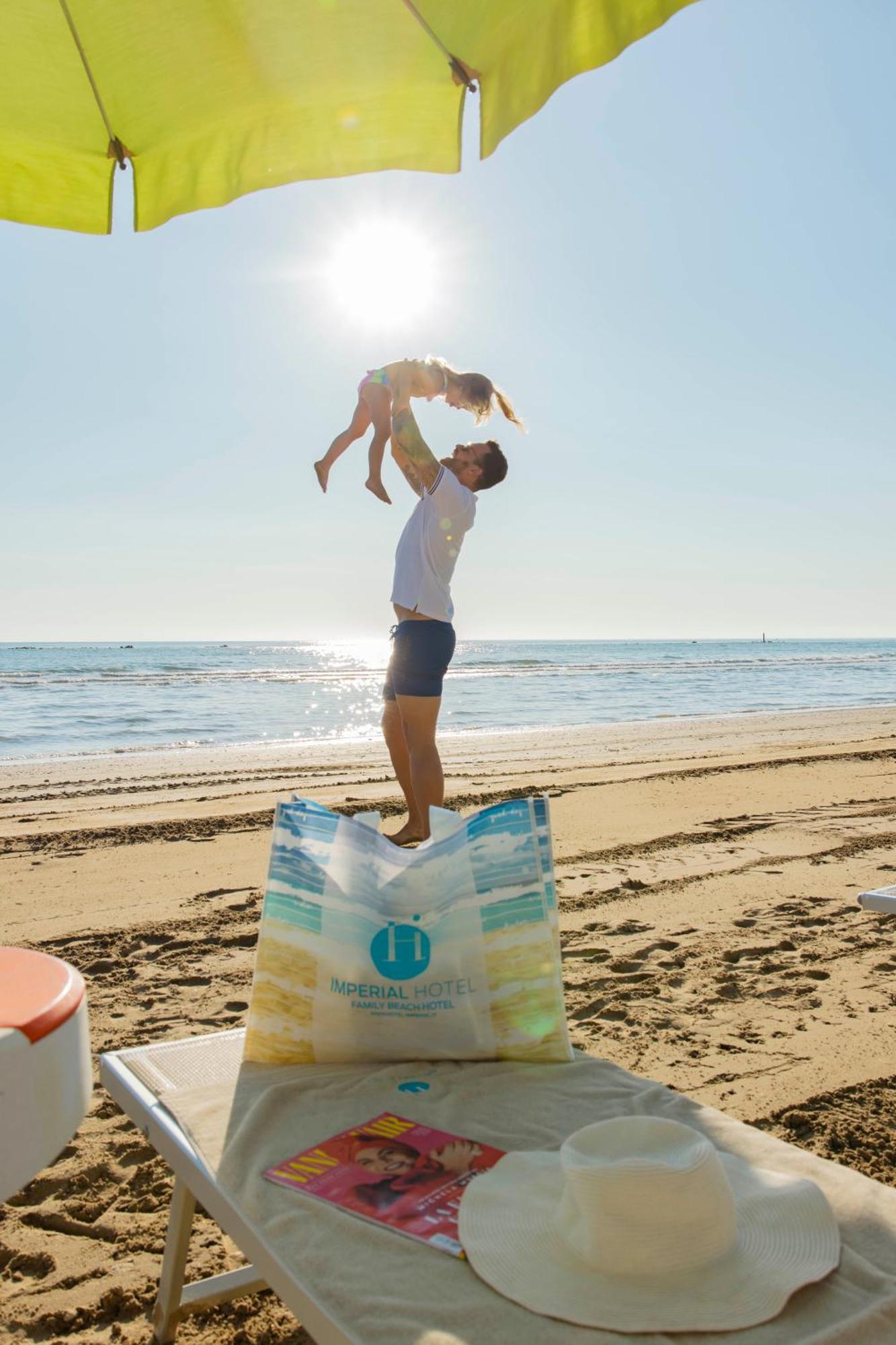 Una Hotels Imperial Beach Hotel มาร็อตตา ภายนอก รูปภาพ