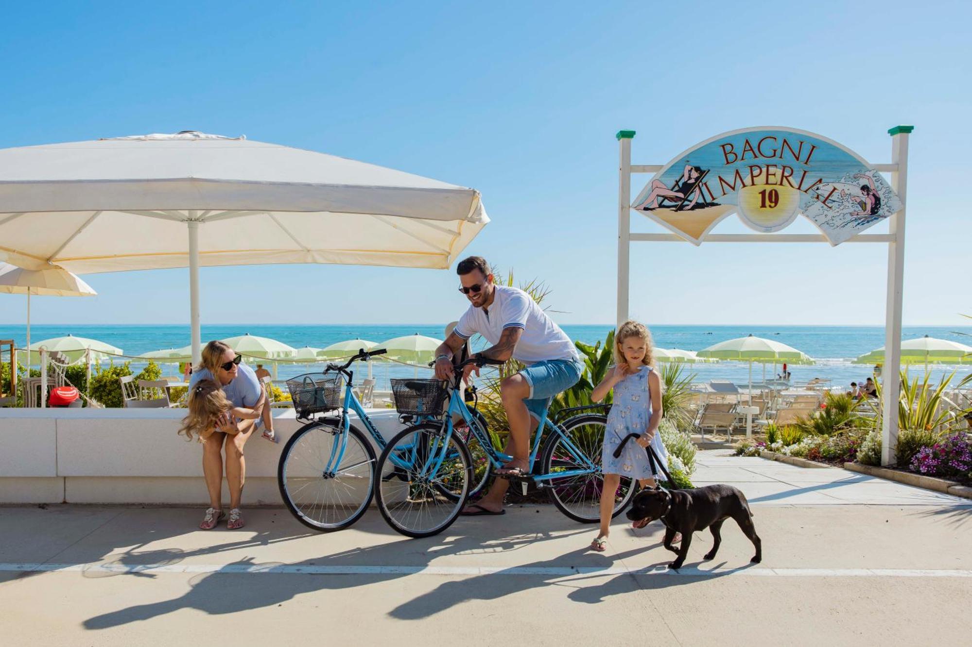Una Hotels Imperial Beach Hotel มาร็อตตา ภายนอก รูปภาพ