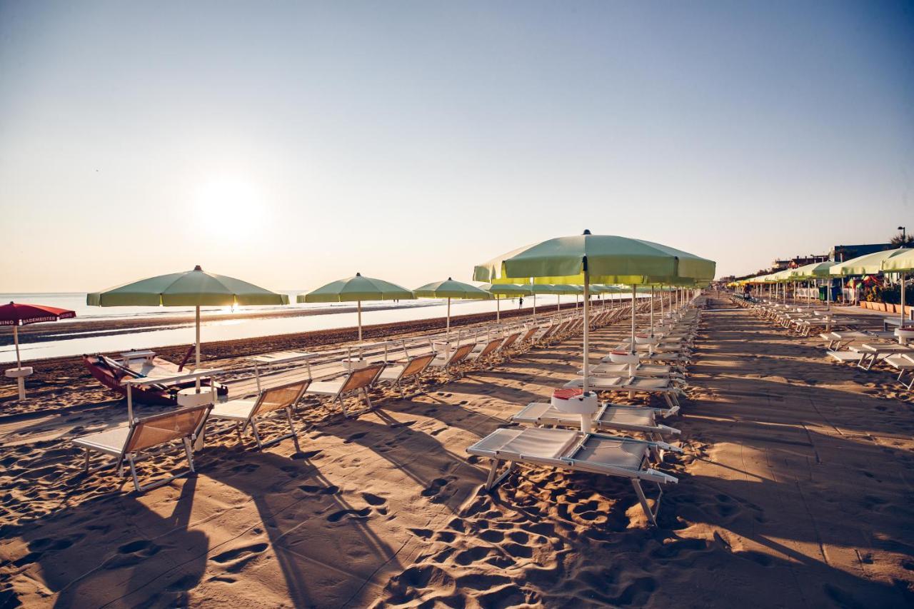 Una Hotels Imperial Beach Hotel มาร็อตตา ภายนอก รูปภาพ